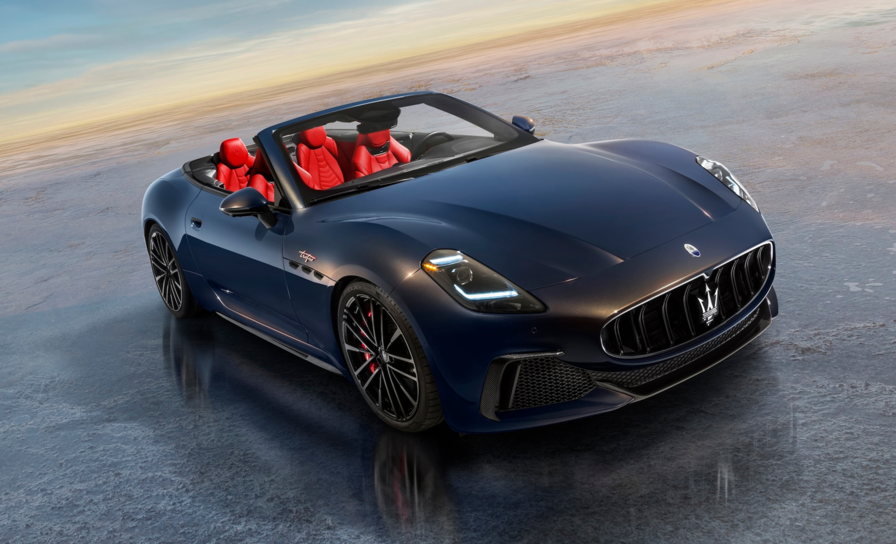 SMALL_圖2- 全新 Maserati GranCabrio 誕生 全球驚艷亮相！